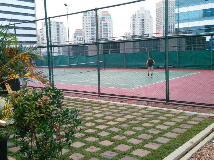 Fx Sudirman 28 Apartment Jakarta Bagian luar foto
